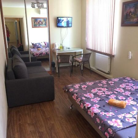 Room In The Guest House Odessa Extérieur photo