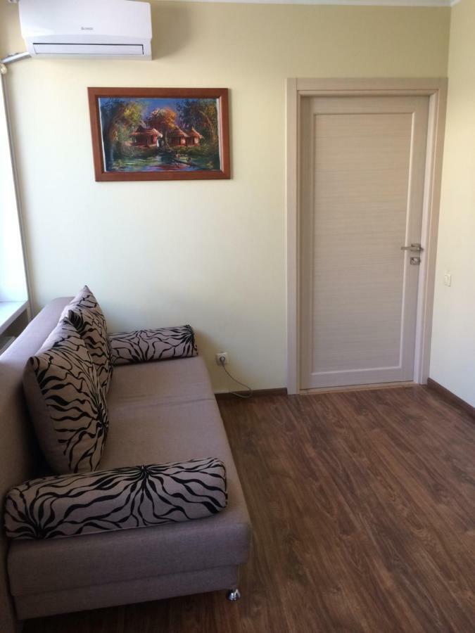 Room In The Guest House Odessa Extérieur photo