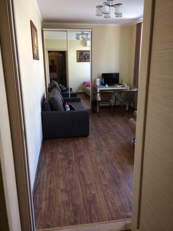 Room In The Guest House Odessa Extérieur photo