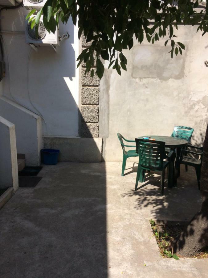 Room In The Guest House Odessa Extérieur photo